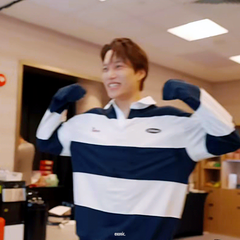 PryqUM.gif