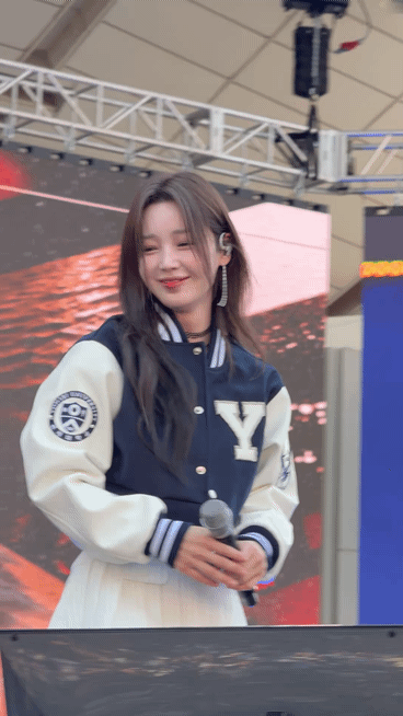 QKcnUV.gif