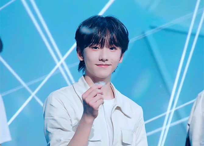 QSjMKO.gif