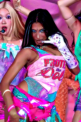 QoeNQr.gif