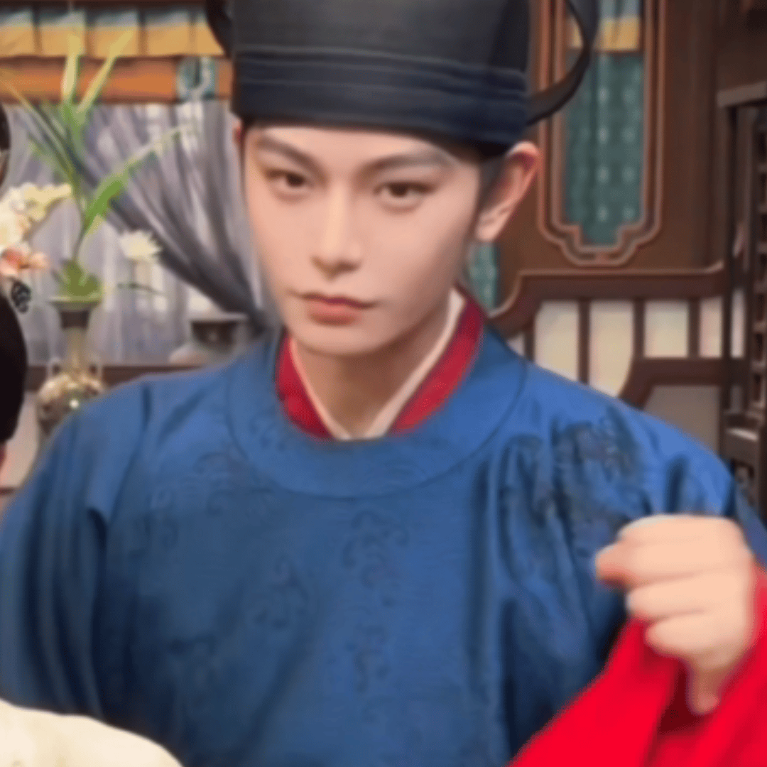 QsGGvf.gif
