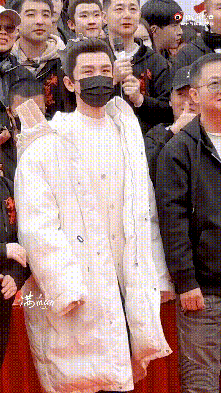 QvzIyz.gif