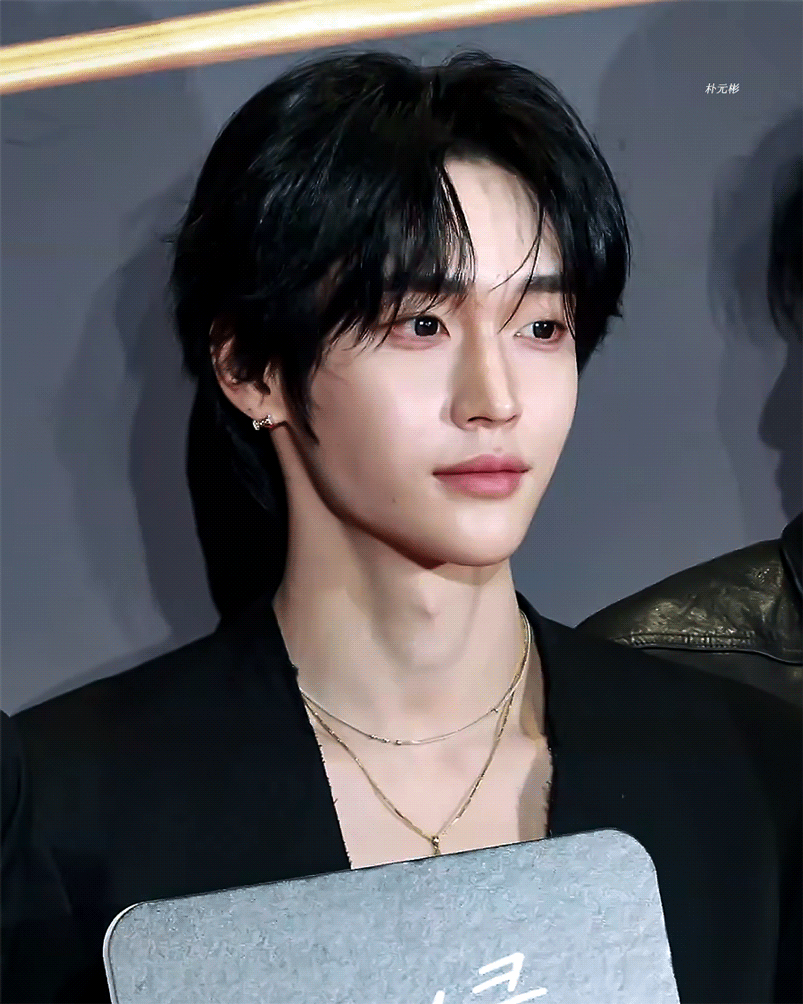 QxcHJq.gif