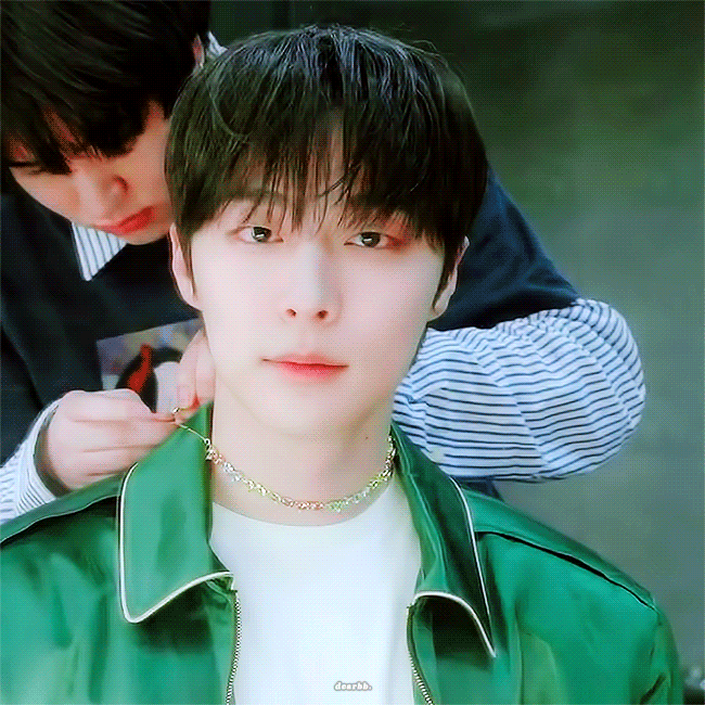 Qxcsmy.gif