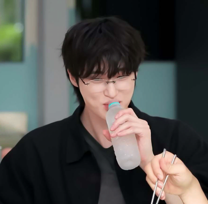 QzDRGK.gif