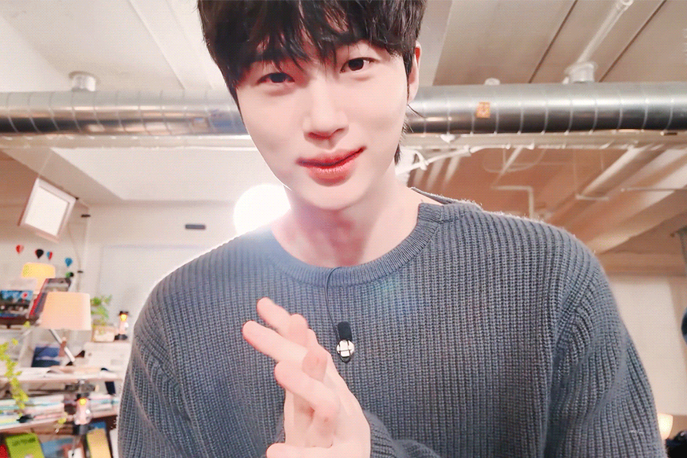 RAQNKK.gif