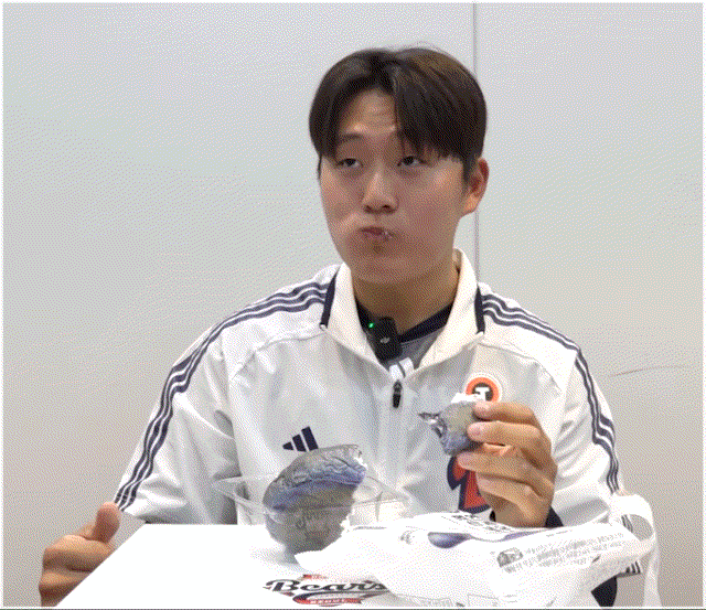 RApjGl.gif