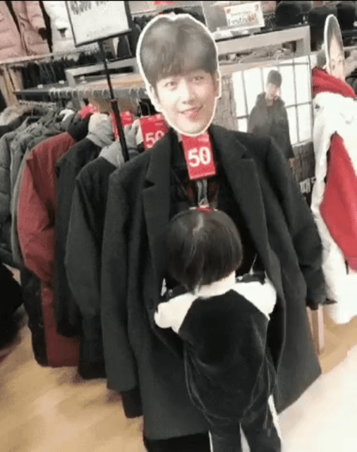 ROwuXu.gif