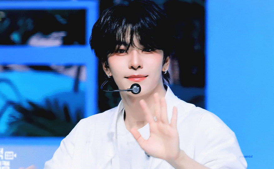 RneEFQ.gif