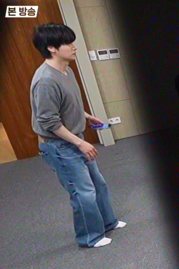 RrMxHu.gif