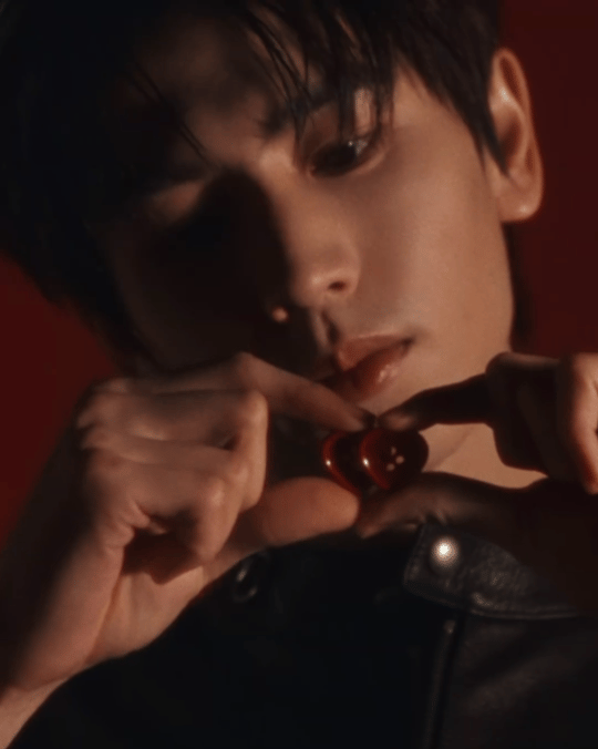 SIHmuj.gif