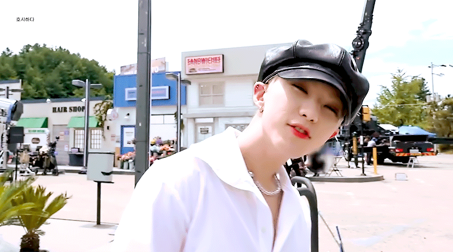 THZxat.gif