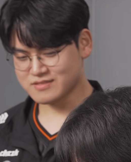 UgUTxO.gif