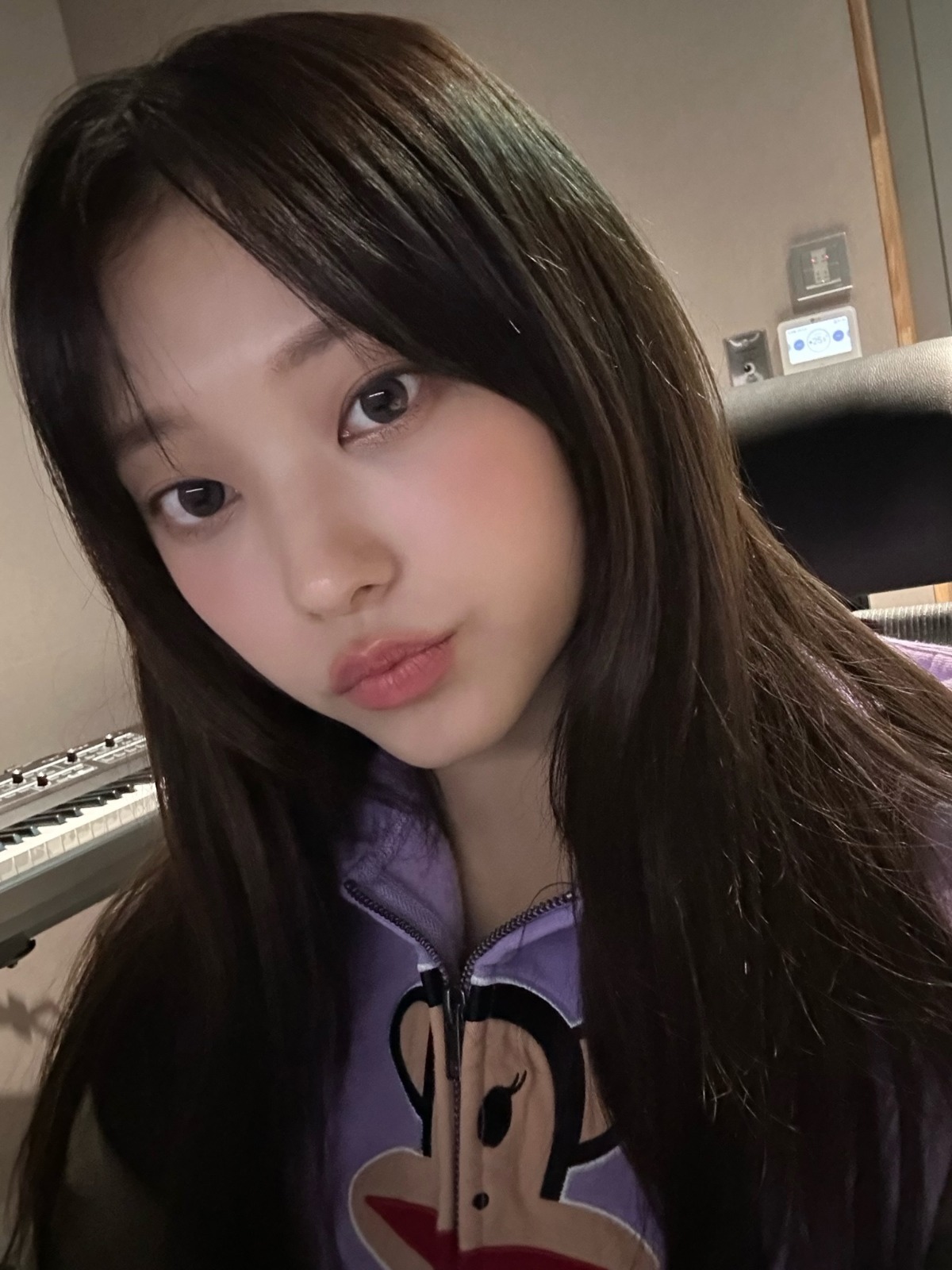 더쿠 뉴진스 '해린' 포닝 앨범 업뎃.jpg