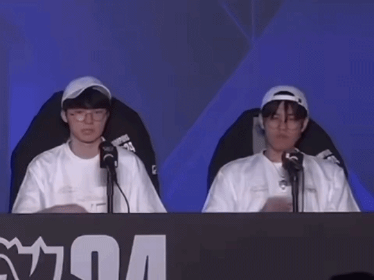 UvGUSU.gif