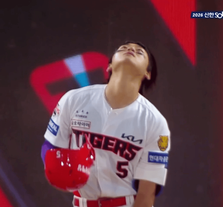 UxUvZB.gif