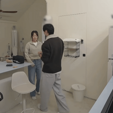 UxvvDl.gif