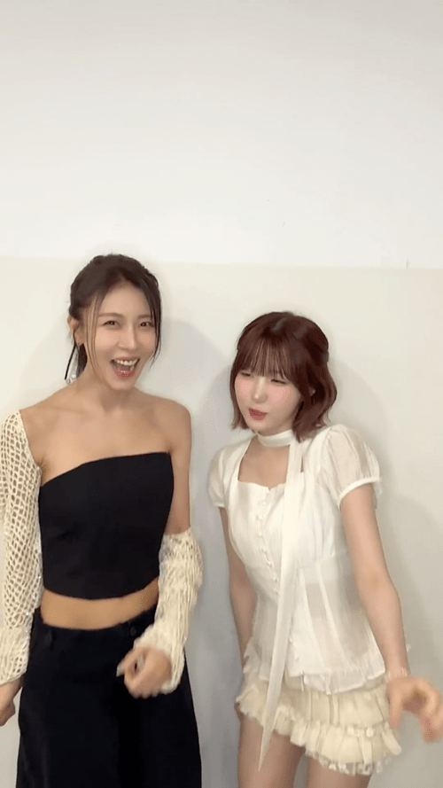 Uyihnd.gif