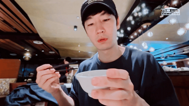 VNphAn.gif