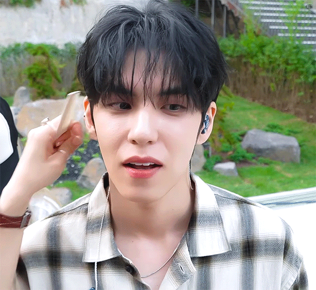 VpHYuY.gif