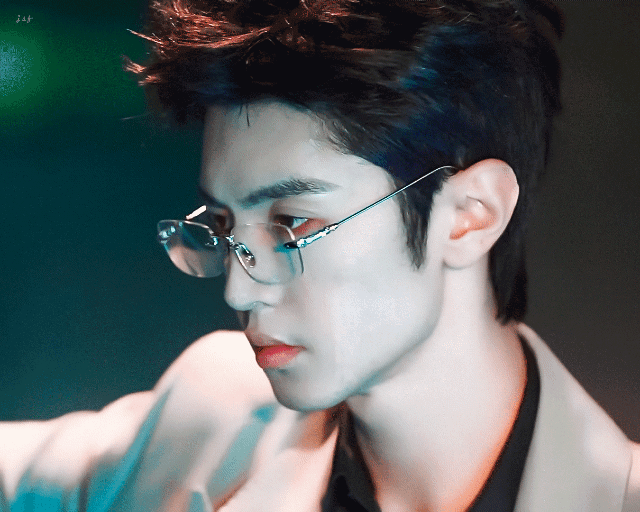 WDhvDr.gif