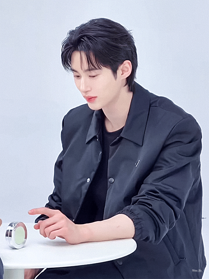 WIcuXe.gif
