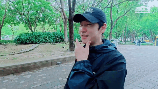 WYXIne.gif