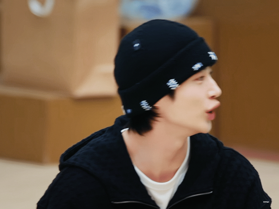 WnCmYU.gif