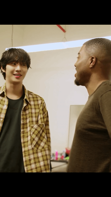 WvKTmg.gif