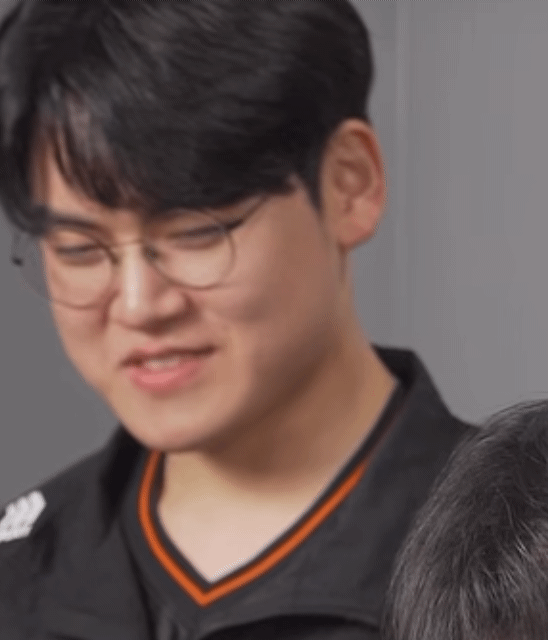 WwYHpB.gif