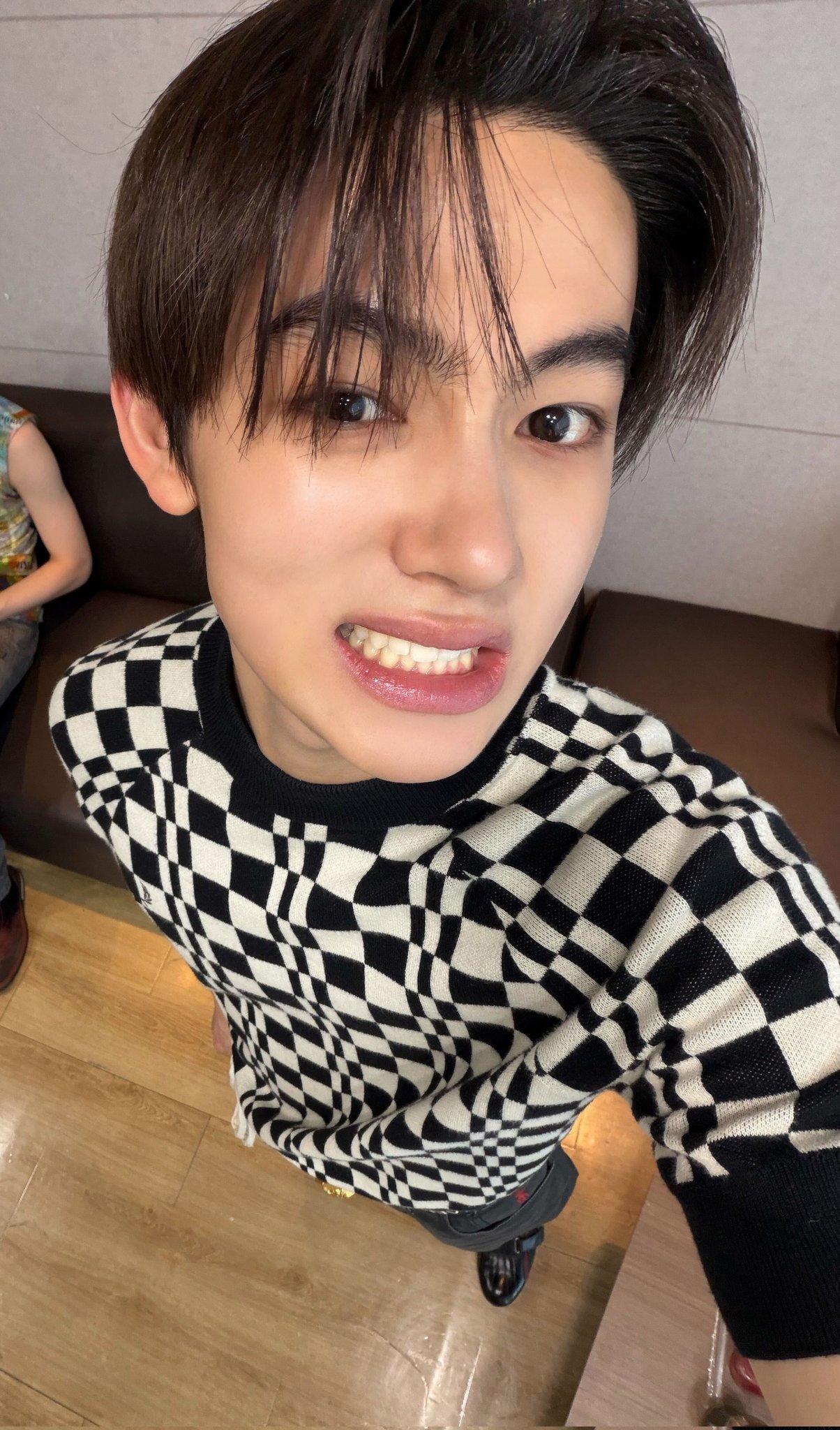 Xjjoov