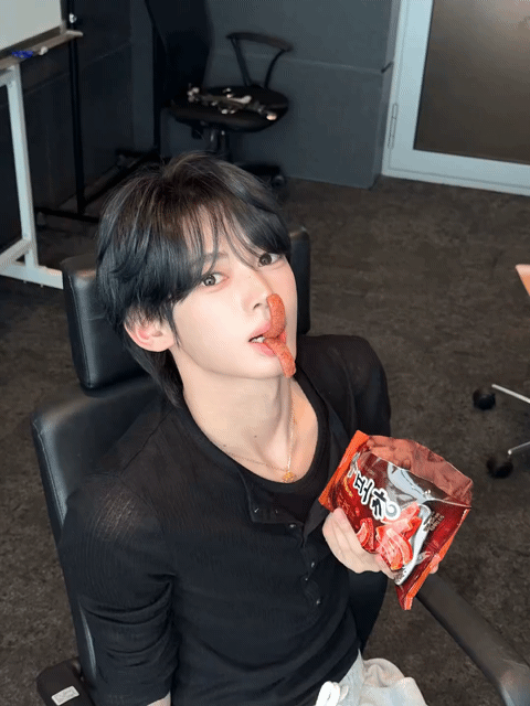 XoWXRh.gif