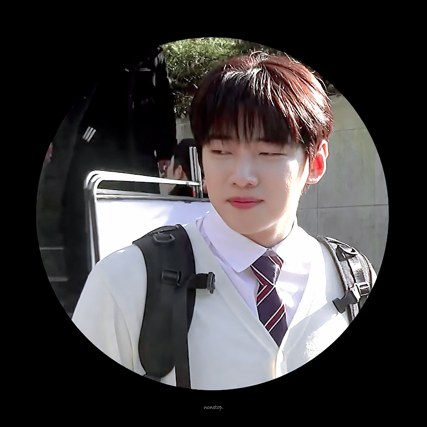XzvvKD.gif