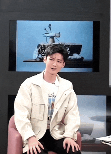YJqYTV.gif