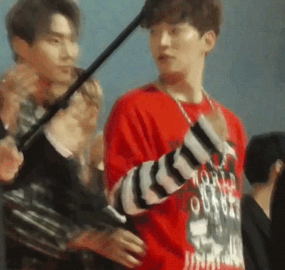 YUhGML.gif