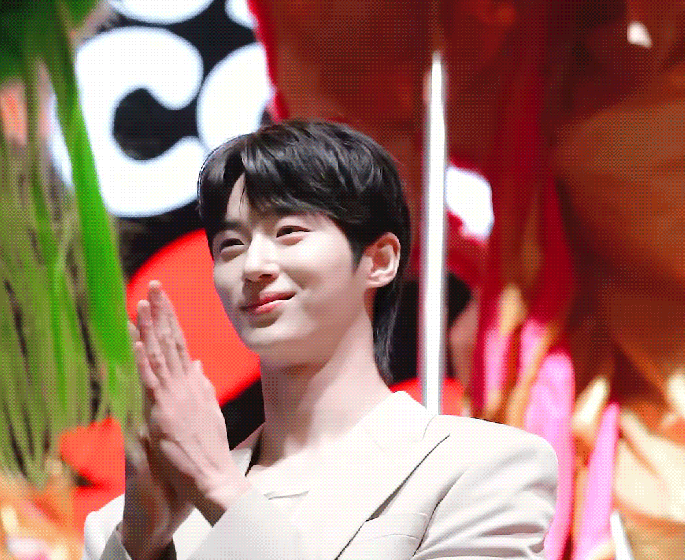 YWJDWB.gif