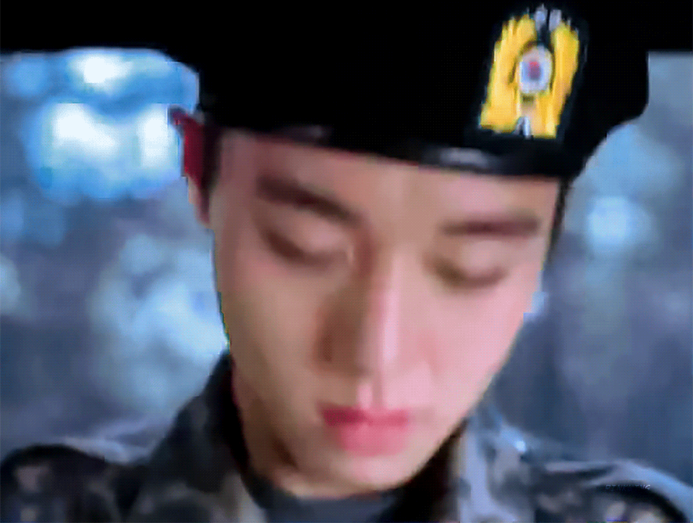 Ybjhux.gif