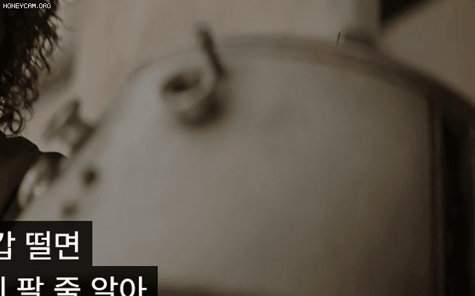 Yfxqms.gif