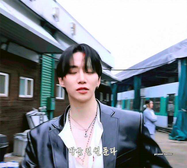 YknviN.gif