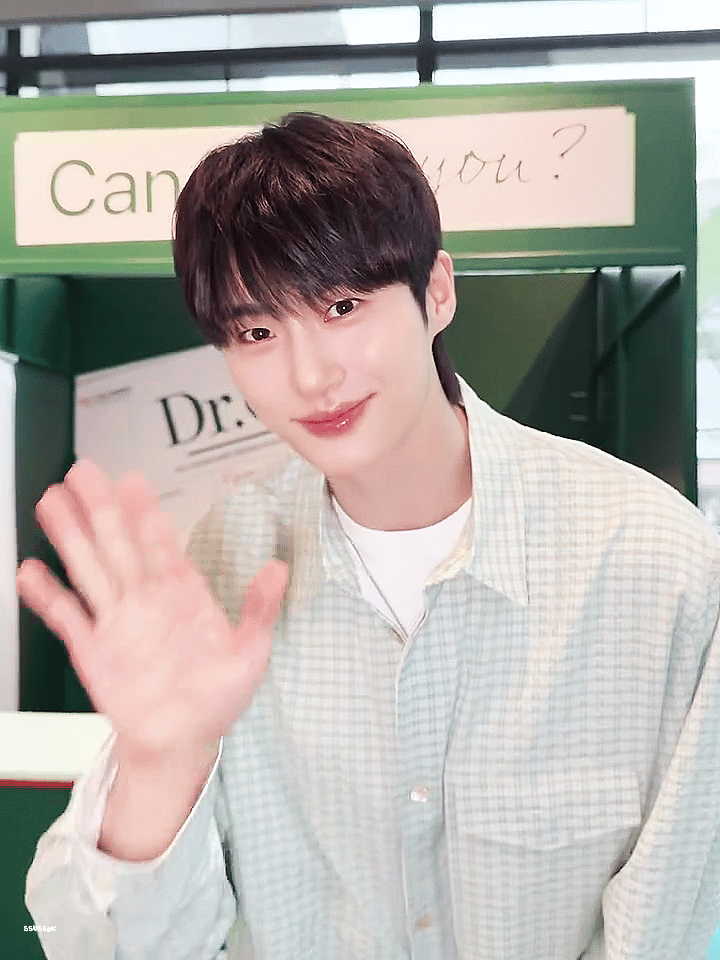 YqjGDb.gif