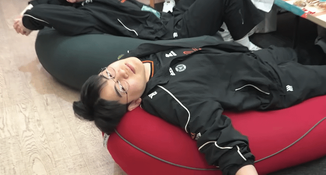 ZWqFLZ.gif