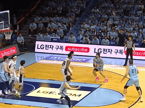 ZzEdAZ.gif