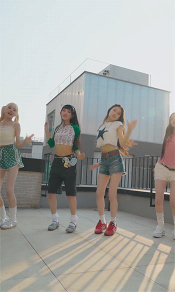 aFLqVS.gif