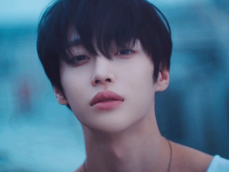 aODyYb.gif