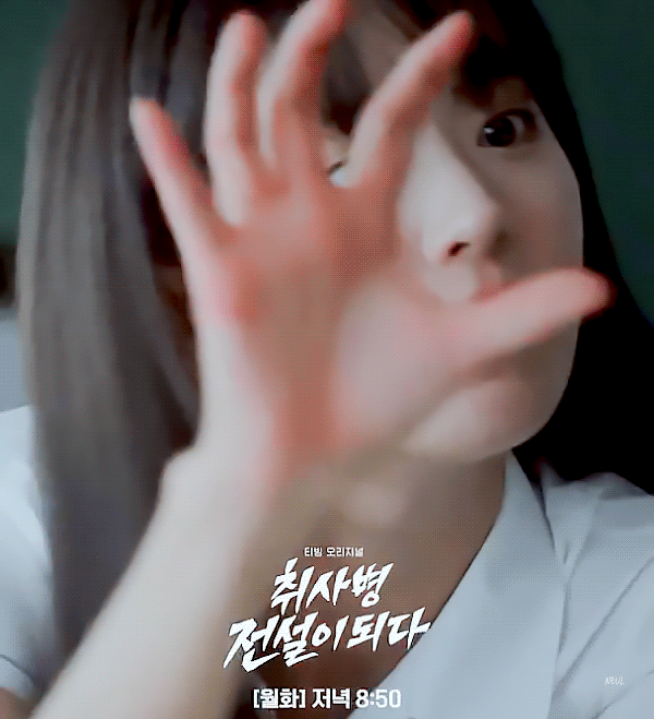 aYfHXd.gif