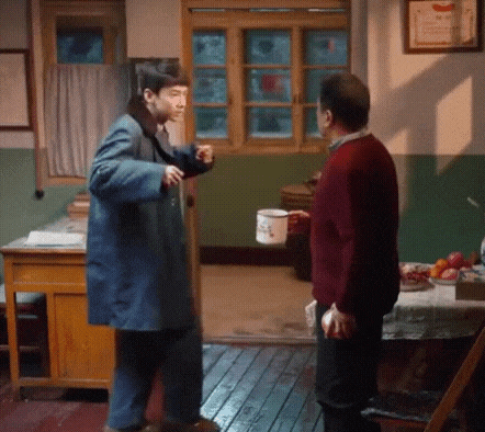 aeWUge.gif