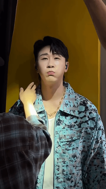 atHdvn.gif