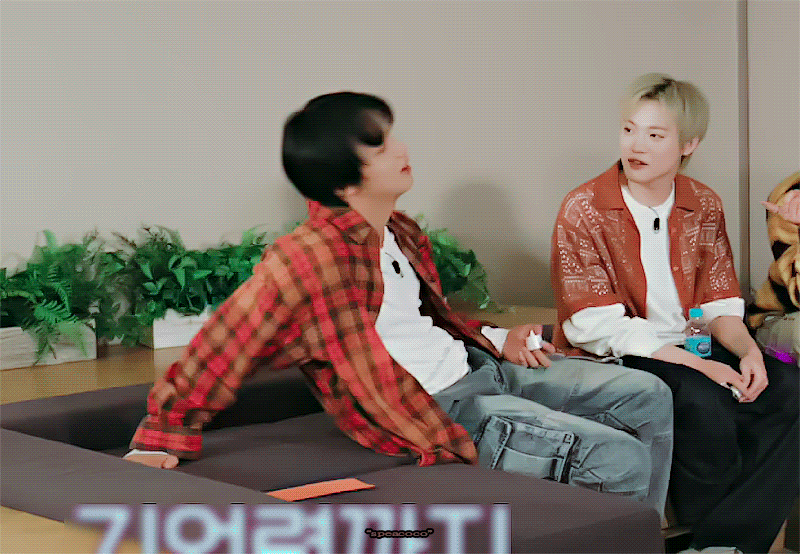 ckmFUm.gif