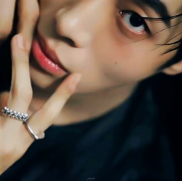 dCyYtD.gif