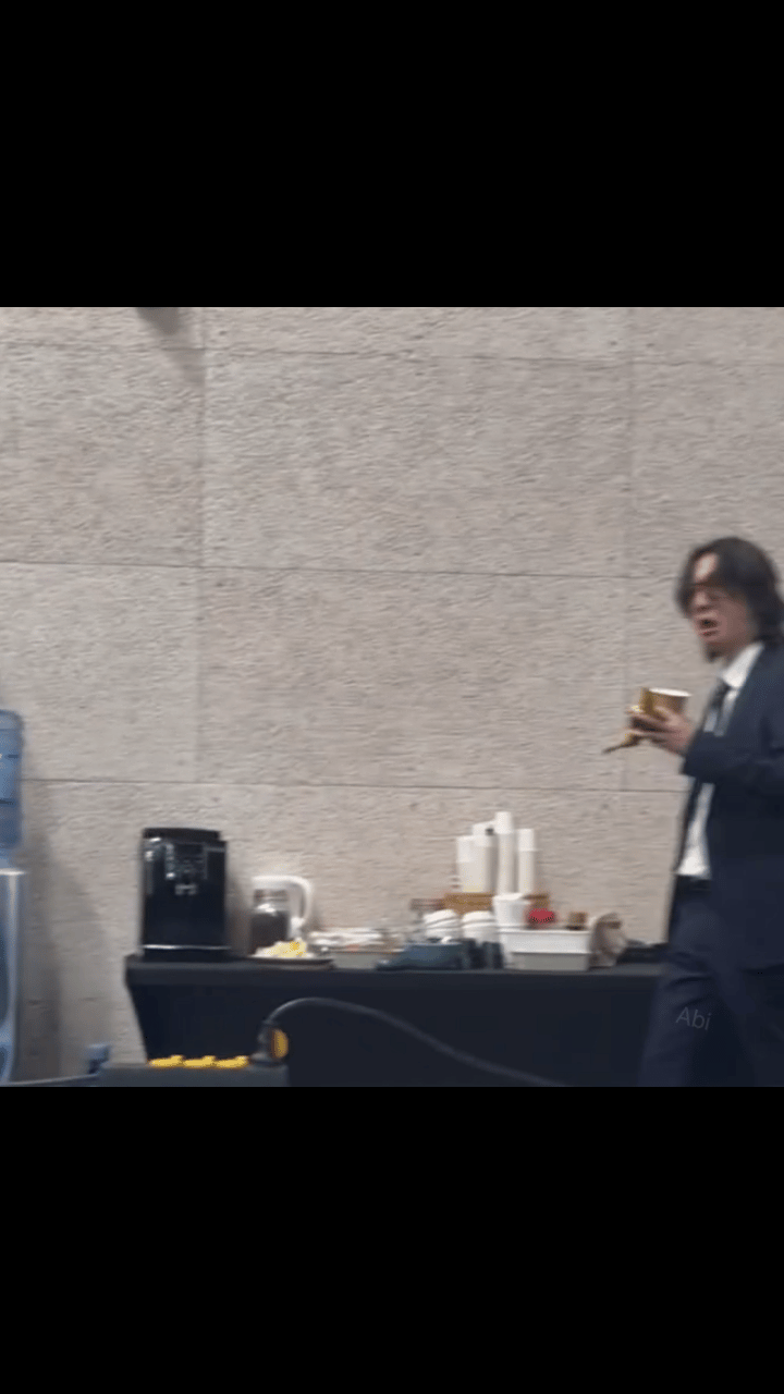 dVISDQ.gif